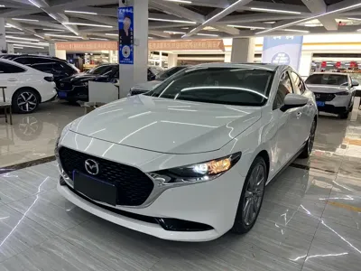 Mazda 3 Axela · 2022 год