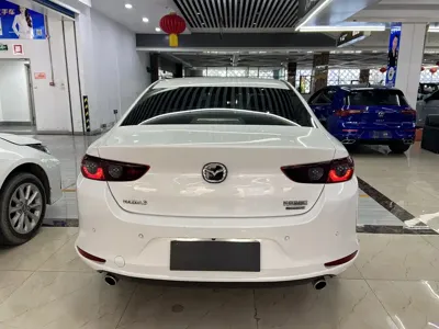 Mazda 3 Axela 2022, 23000 км, за 13801.97 USD
