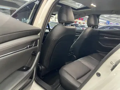 Mazda 3 Axela 2022, 23000 км, за 13801.97 USD - фото 8