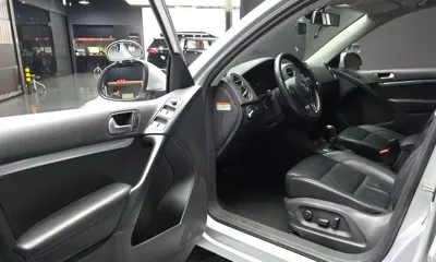Volkswagen Tiguan 2015, 100308 км, за 5222.11 USD - фото 10