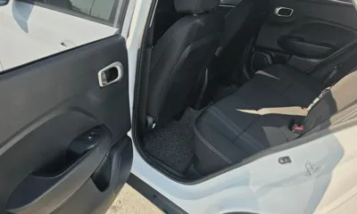 Hyundai Venue 2020, 66071 км, за 8730.47 USD - фото 8