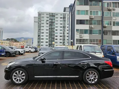 Hyundai Equus 2010, 96578 км, за 3252.67 USD