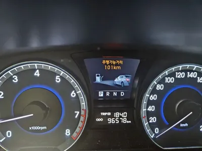 Hyundai Equus 2010, 96578 км, за 3252.67 USD - фото 16