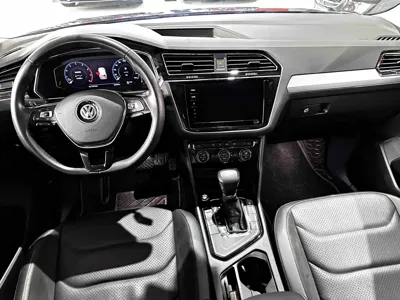 Volkswagen Tiguan L 2020, 86000 км, за 11480.1 USD - фото 9