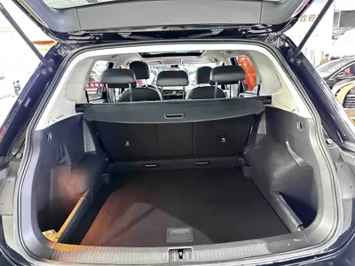 Volkswagen Tiguan L 2020, 86000 км, за 11480.1 USD - фото 18