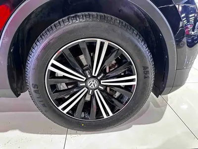 Volkswagen Tiguan L 2020, 86000 км, за 11480.1 USD - фото 20