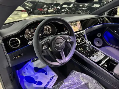 Bentley Continental 2023, 15200 км, за 168652.66 USD