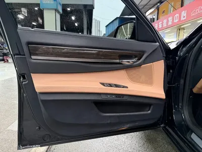 BMW 7 Series 2015, 93000 км, за 17386.42 USD - фото 7