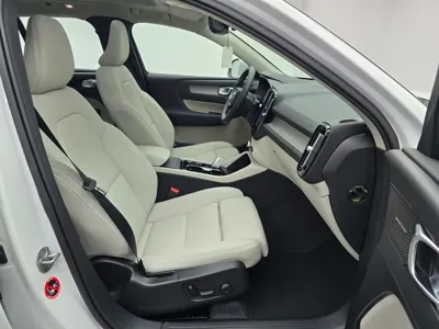 Volvo XC40 2026, 646 км, за 28000.25 USD - фото 7