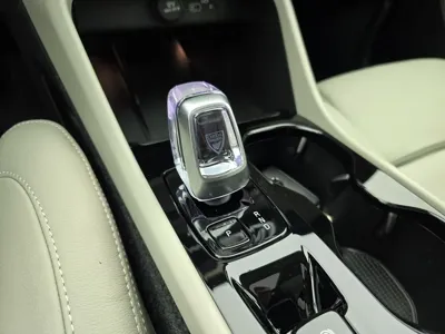 Volvo XC40 2026, 646 км, за 28000.25 USD - фото 9