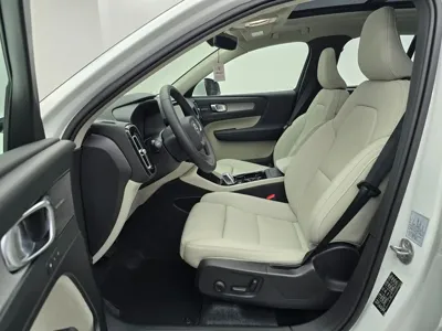 Volvo XC40 2026, 646 км, за 28000.25 USD - фото 10