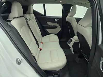 Volvo XC40 2026, 646 км, за 28000.25 USD - фото 20