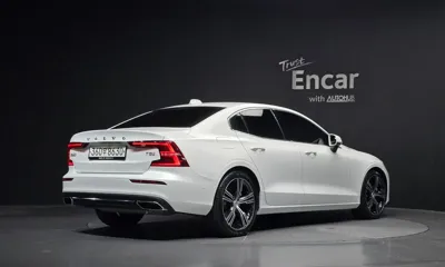 Volvo S60 2020, 59442 км, за 15276.6 USD