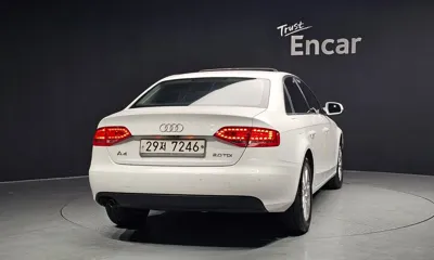 Audi A4 2012, 187792 км, за 2379.69 USD