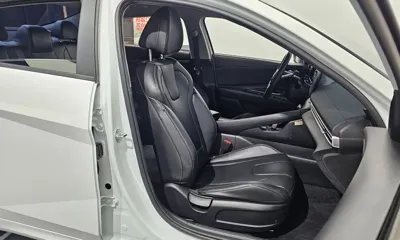 Hyundai Avante 2023, 44199 км, за 65110.35 USD - фото 26