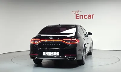 Hyundai Grandeur 2017, 111740 км, за 7807.51 USD