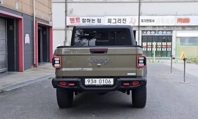 Jeep Gladiator 2020, 113429 км, за 22768.69 USD
