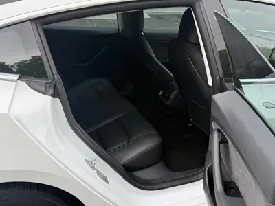 Tesla Model 3 2021, 80000 км, за 9564.26 USD - фото 10