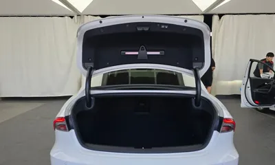 Hyundai Grandeur 2020, 73334 км, за 14410.37 USD - фото 20