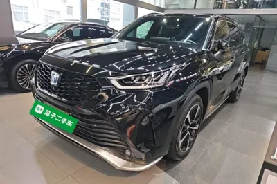 Toyota Crown Kluger · 2023 год