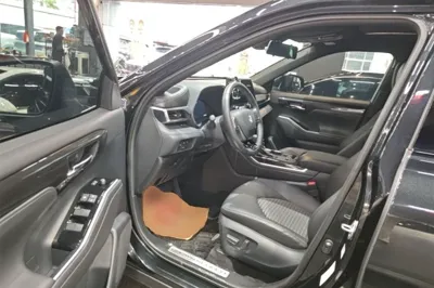 Toyota Crown Kluger 2023, 26200 км, за 33753 USD - фото 23