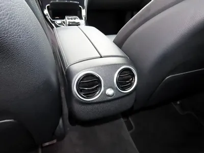 Mercedes-Benz C-Class 2017, 183957 км, за 8391.89 USD - фото 16