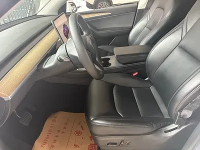 Tesla Model Y 2022, 120000 км, за 18951.96 USD