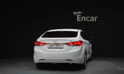 Hyundai Avante 2014, 48245 км, за 4561.08 USD