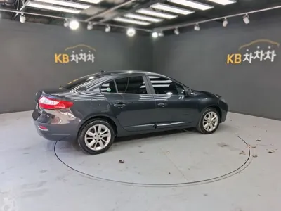 Renault-KoreaSamsung SM3 2014, 153216 км, за 1387.51 USD