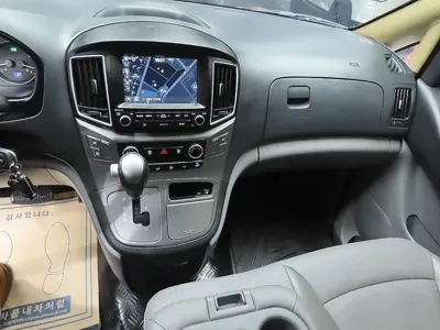 Hyundai Starex 2019, 138433 км, за 15857.28 USD - фото 16