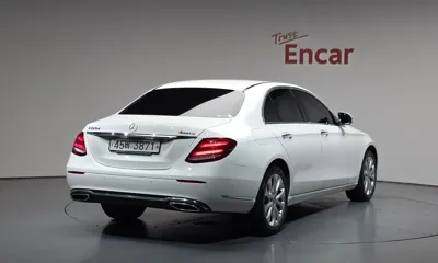 Mercedes-Benz E-Class 2019, 57082 км, за 18642.51 USD
