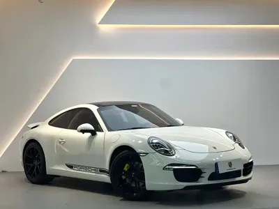 Porsche 911 2015, 90000 км, за 46923.81 USD