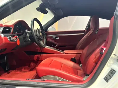 Porsche 911 2015, 90000 км, за 46923.81 USD