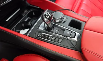 BMW X6M 2019, 56397 км, за 36103.45 USD - фото 9