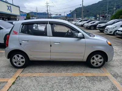 Kia Morning 2010, 200000 км, за 1105.12 USD
