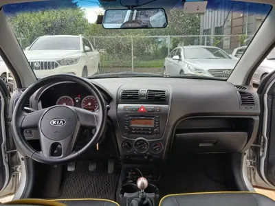 Kia Morning 2010, 200000 км, за 1105.12 USD