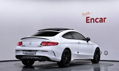Mercedes-Benz C-Class 2018, 82192 км, за 20477.14 USD - фото 2