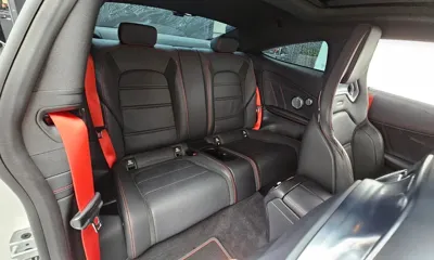 Mercedes-Benz C-Class 2018, 82192 км, за 20477.14 USD - фото 11