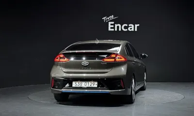Hyundai Ioniq 2016, 172267 км, за 6236.05 USD