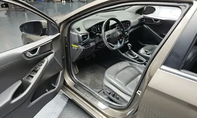 Hyundai Ioniq 2016, 172267 км, за 6236.05 USD - фото 10