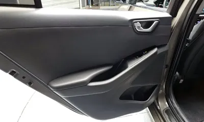 Hyundai Ioniq 2016, 172267 км, за 6236.05 USD - фото 26
