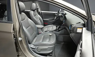 Hyundai Ioniq 2016, 172267 км, за 6236.05 USD - фото 27