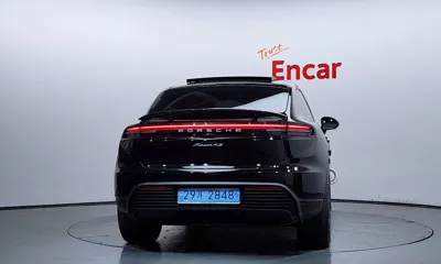 Porsche Macan 2025, 12299 км, за 67655.54 USD