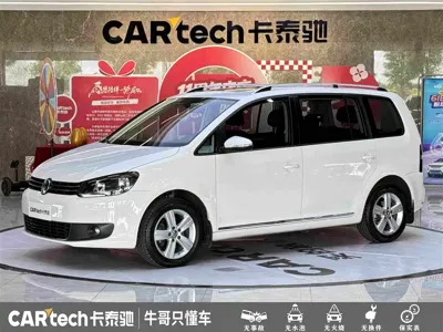 Volkswagen Touran · 2015 год