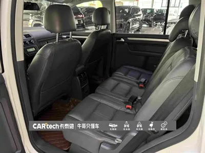 Volkswagen Touran 2015, 113000 км, за 4685.49 USD - фото 25