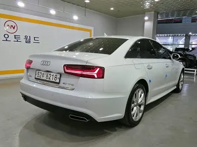 Audi A6 2018, 101714 км, за 9621.01 USD
