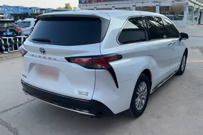 Toyota Sienna 2021, 99200 км, за 31716 USD