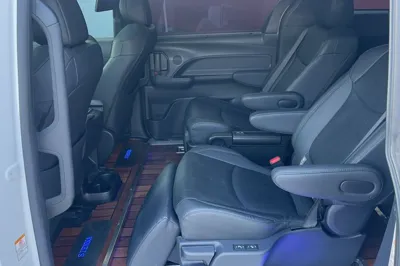 Toyota Sienna 2021, 99200 км, за 31716 USD - фото 13