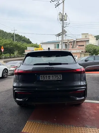 Audi Q5 2025, 1 км, за 53994.32 USD
