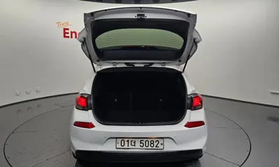 Hyundai i30 2018, 34287 км, за 7799.9 USD - фото 31